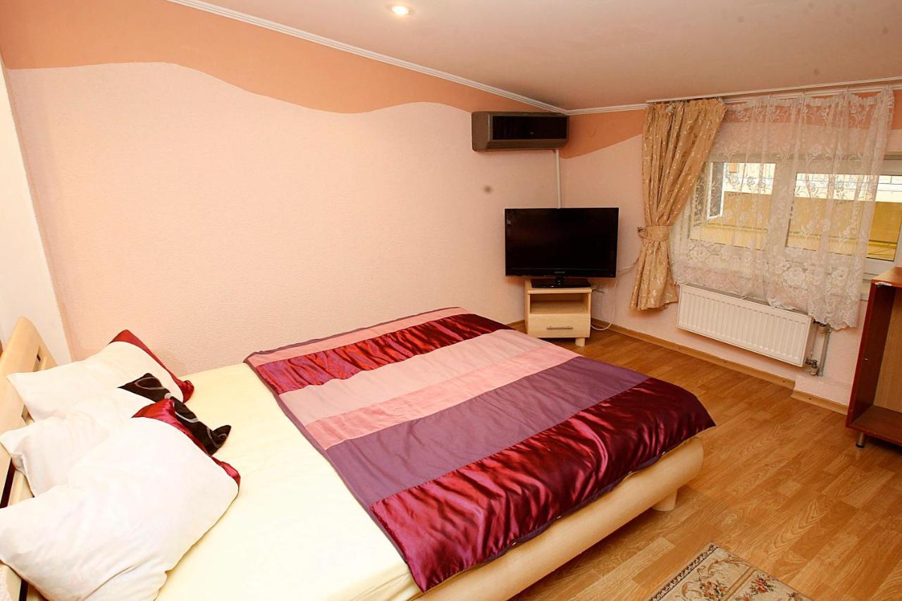 Simfonia Lwiw Apartment ลวีฟ ภายนอก รูปภาพ